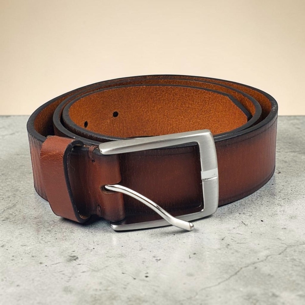 Banana Republic Mens Cognac Brown Cow Leather Belt Silver Buckle Size 32 Classic